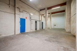 Alquiler de local en zona Sant Narcís de 2ª mano - 9621