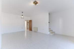 Venta de chalet unifamiliar en Anglès