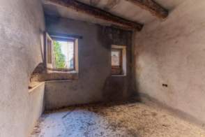 Venda de Masia a Esponellà de 2ª mà - 9702