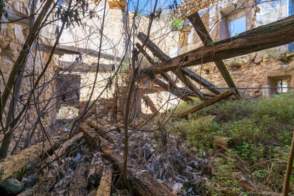 Venda de Masia a Esponellà de 2ª mà - 9702