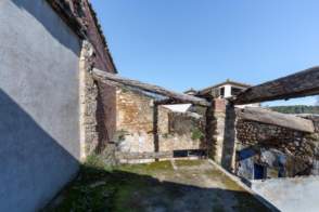 Venda de Masia a Esponellà de 2ª mà - 9702