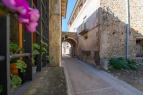 Venda de Masia a Esponellà de 2ª mà - 9702