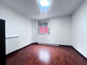 PISO CON TERRAZA ZONA PONT DIMONI de 2ª mano - 9791