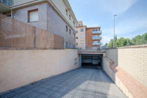 Venta de piso amplio y adaptado en Salt, La Massana de 2ª mano - 9836