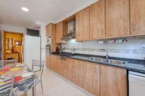 Venta de piso amplio y adaptado en Salt, La Massana de 2ª mano - 9836