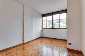 Venta de piso exterior de 3 habitaciones en La Sagrada Família, Barcelona Capital de 2ª mano - 9886