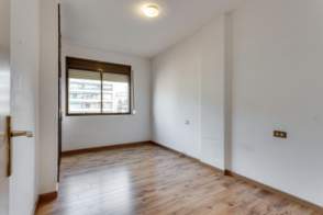Venta de piso exterior de 3 habitaciones en La Sagrada Família, Barcelona Capital de 2ª mano - 9886