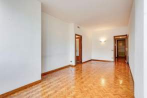 Venta de piso exterior de 3 habitaciones en La Sagrada Família, Barcelona Capital de 2ª mano - 9886