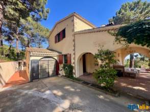 Villa en Venta en Lloret de Mar de 2ª mano - 9901
