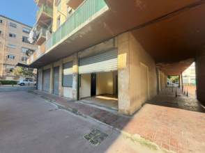 Local comercial en venta en el Centre de Salt de 2ª mano - 9981