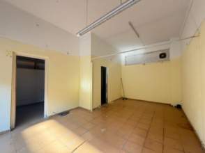 Local comercial en venta en el Centre de Salt de 2ª mano - 9981