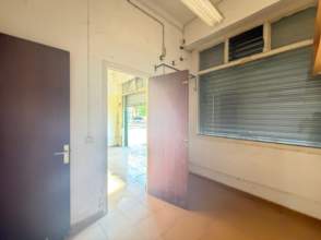 Local comercial en venta en el Centre de Salt de 2ª mano - 9981