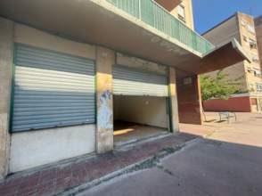 Local comercial en venta en el Centre de Salt de 2ª mano - 9981