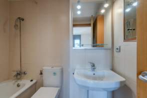 Piso en venta en Santa Eugènia, Girona Capital de 2ª mano - 9971