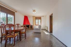 Casa en venta en Caldes de Malavella- Urb. Can Sola Gros  de 2ª mano - 10001