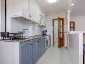 Piso en venta en Sant Narcís de 2ª mano - 5671