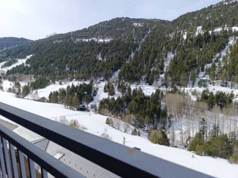 2-bedroom penthouse for sale in Bordes d'Envalira, Canillo · 5 of 60