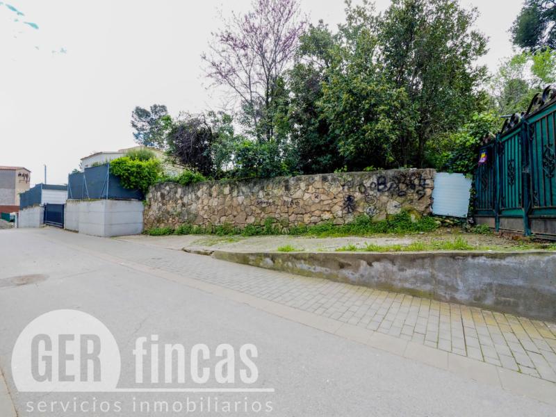 Terreno edificable y vallado en Castellbisbal, cerca de la B-40 · Vistas