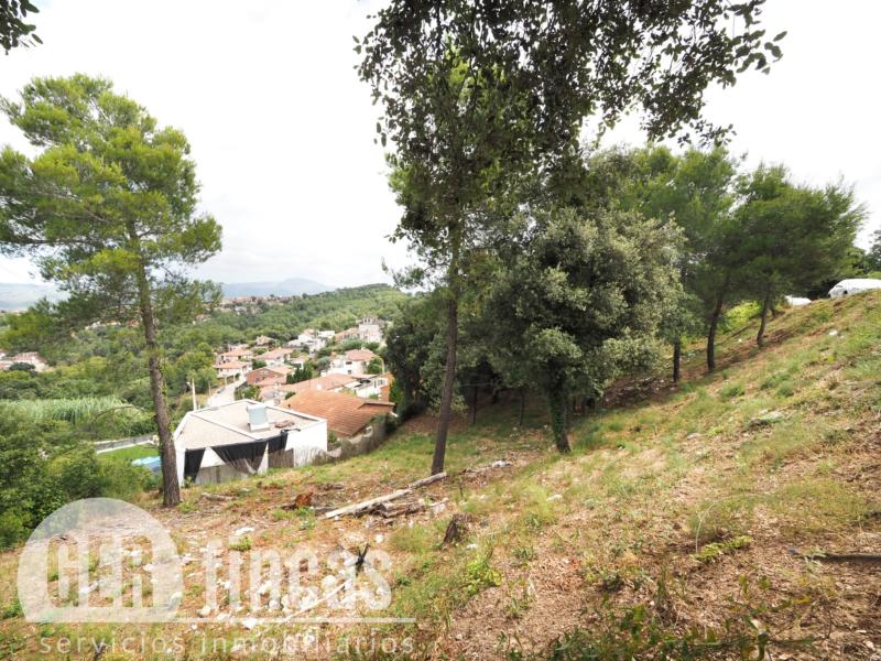 Parcela de 809 m² para dos viviendas en Can Palet, Terrassa · Jardín