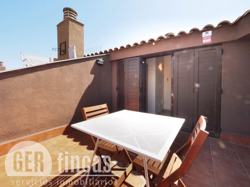 Dúplex de 104 m² con dos terrazas y piscina comunitaria en Torre-sana · Terraza