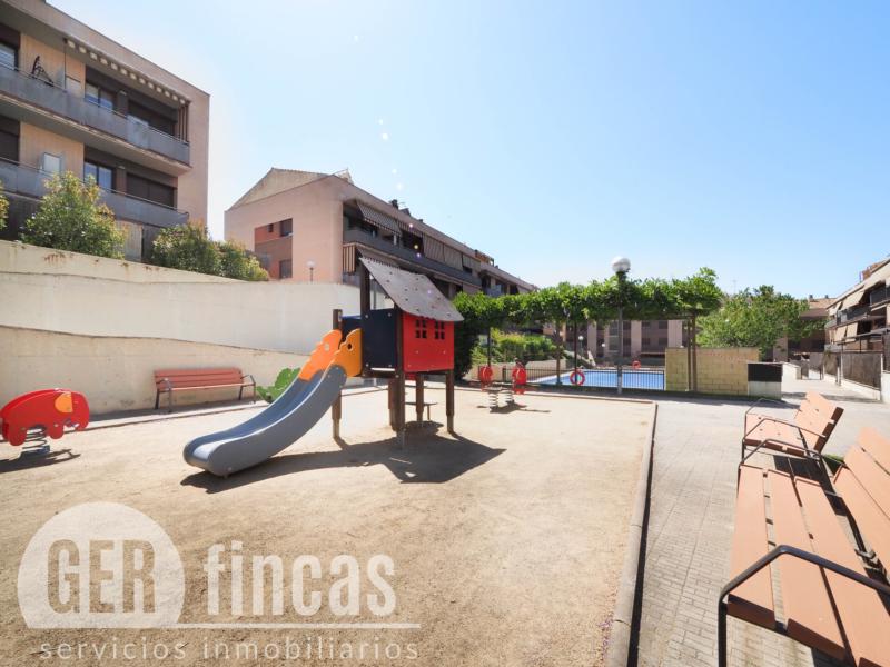 Dúplex de 104 m² con dos terrazas y piscina comunitaria en Torre-sana · Zonas comunes