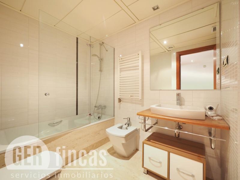 Planta baja · Terraza de 25 m² · Baño