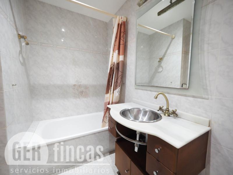 Con ascensor · Baño