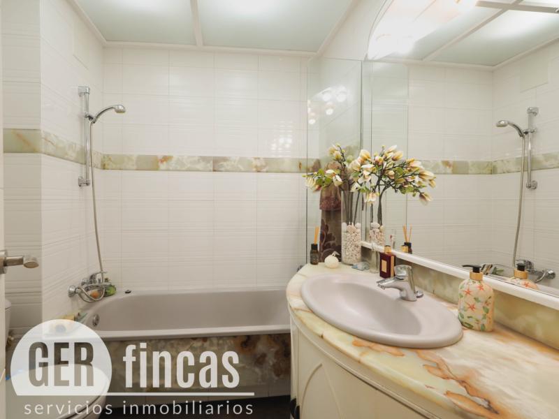 Reformado · Balcón y ascensor · Baño