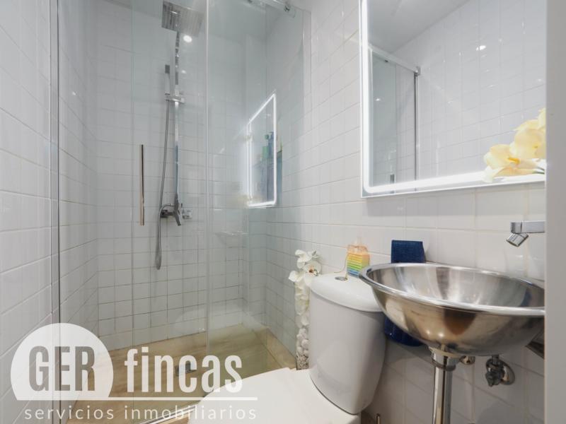 Reformado · Balcón y ascensor · Baño