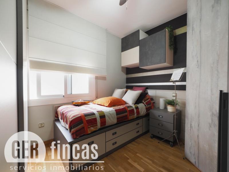 Reformado · Balcón y ascensor · Dormitorio