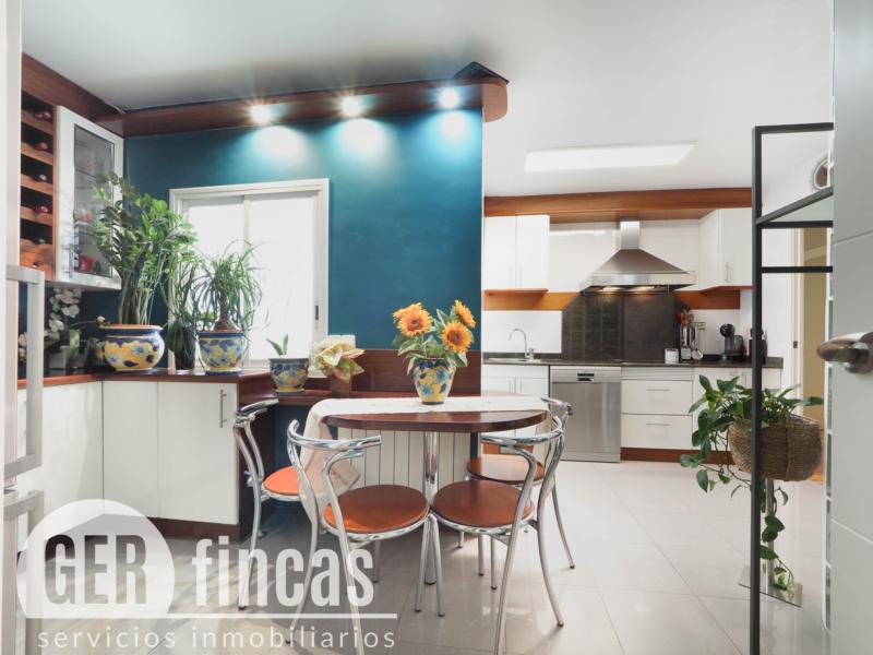Reformado · Balcón y ascensor · Cocina