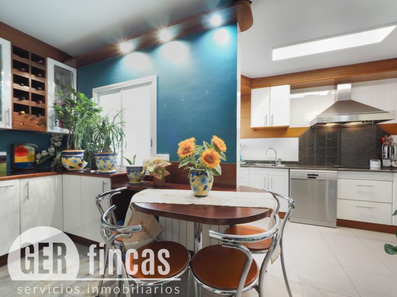 Reformado · Balcón y ascensor · Cocina