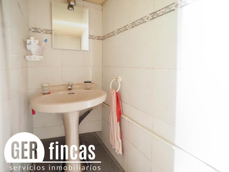 Local de 38 m² · Planta baja · Baño