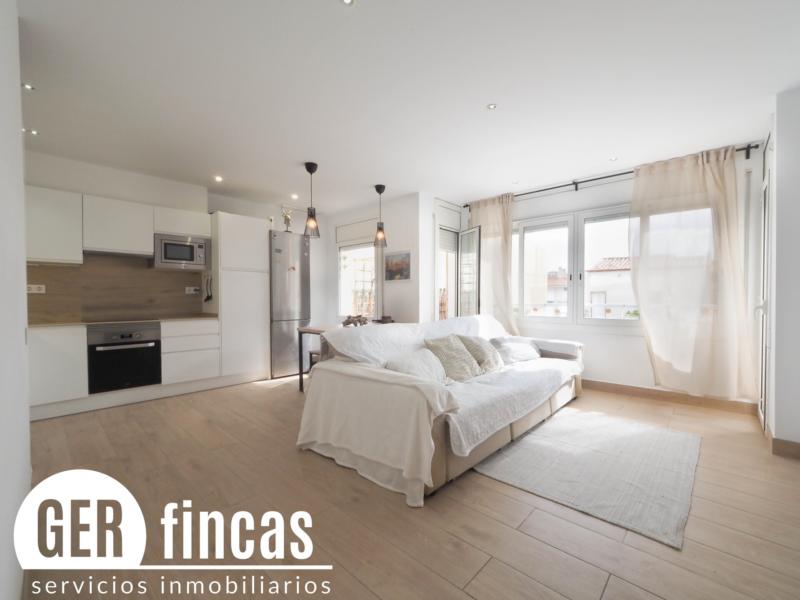 Reformado · 3 balcones · Comedor