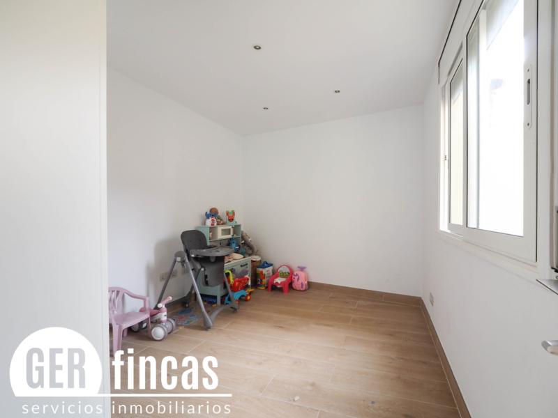 Reformado · 3 balcones · Dormitorio